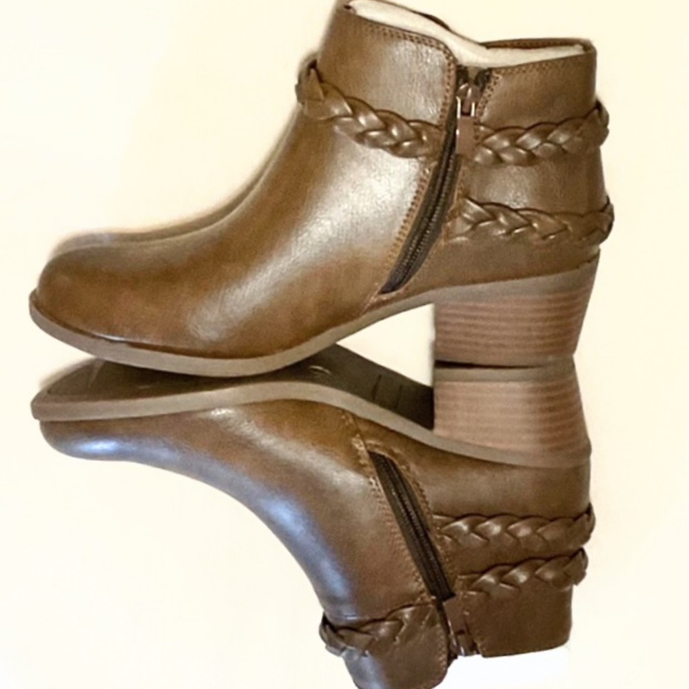 MySoft Women's Ankle Boots Low Chunky Heel Round Toe Wide SZ 6